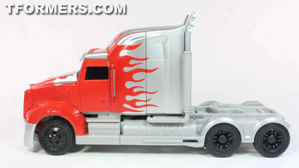 Silver Knight Optimus Prime Target Exclusive Leader Class Transformers 4 Age Of Extinction Movie Toy  (24 of 38)